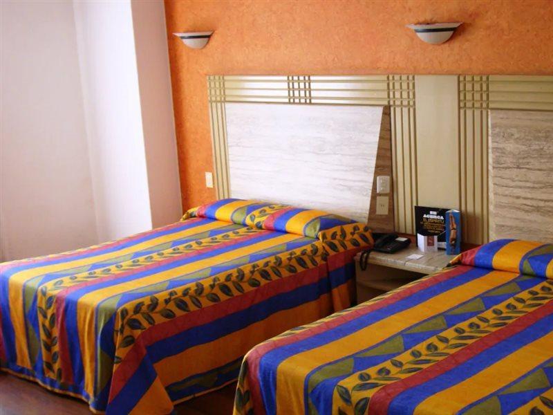 Hotel Cervantes Гвадалахара Экстерьер фото