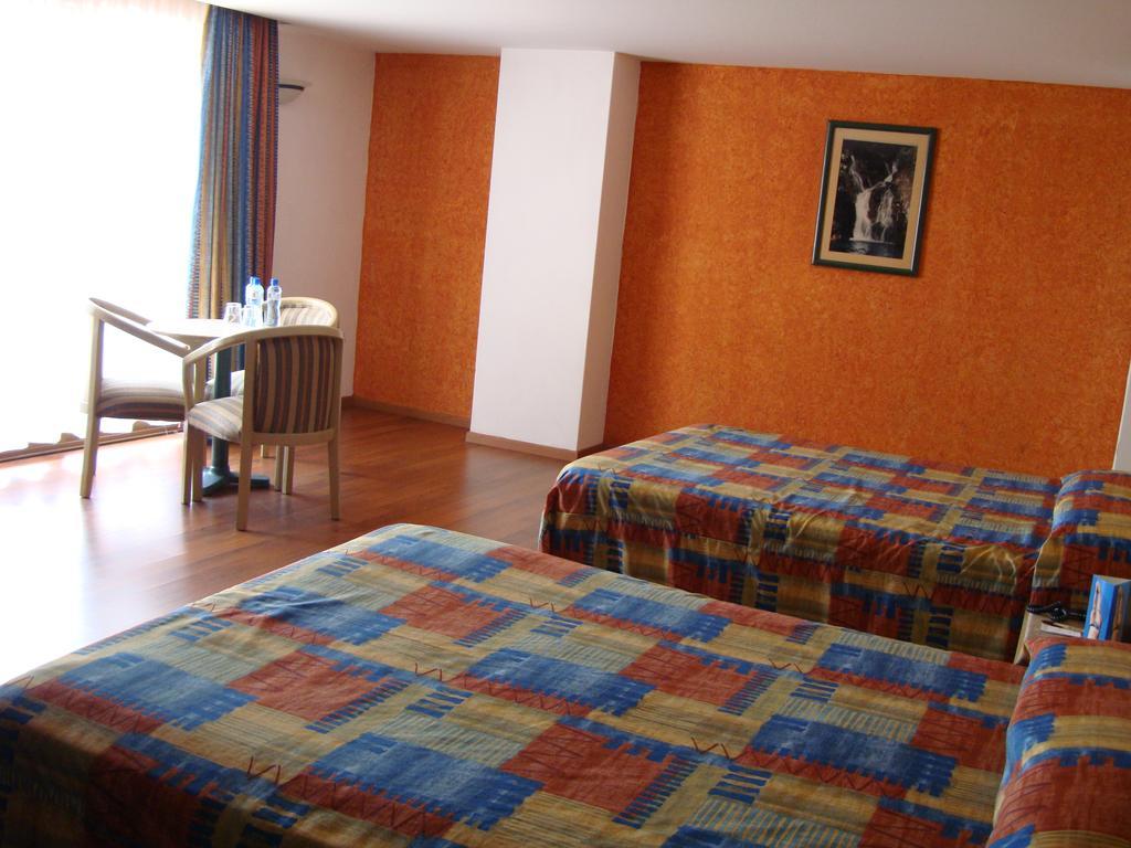 Hotel Cervantes Гвадалахара Номер фото